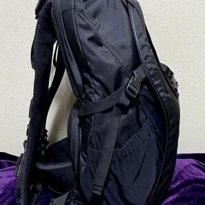 Lowepro(ロープロ) 2気室カメラバッグ プライマスAW黒 の画像8