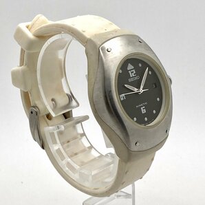 SEIKO セイコー キネティック 3M22-0E00 ブラック文字盤 デイト ボーイズ/メンズ腕時計 ジャンク 4-57-Aの画像3