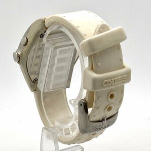 SEIKO セイコー キネティック 3M22-0E00 ブラック文字盤 デイト ボーイズ/メンズ腕時計 ジャンク 4-57-Aの画像4