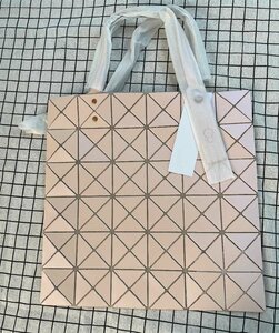 BAO BAO ISSEY MIYAKE バオバオ イッセイミヤケ トートバッグ ショルダーバッグ 中古 ■ ポリエステル ■ ピンク ■ TN 1