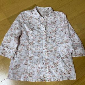 美品　ブラウス 総柄