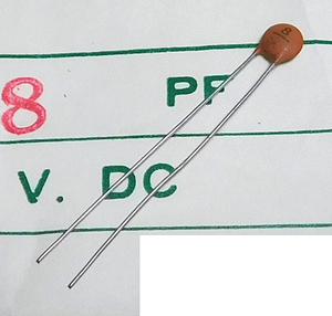 KCK FC-50 セラミックコンデンサ(50V/8pF/±0.5pF)[20個組].e