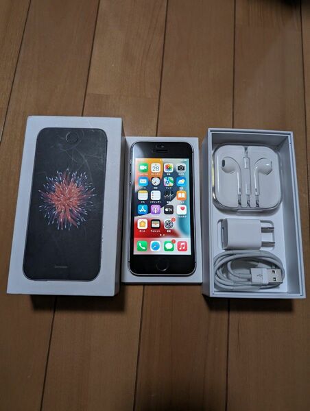 iPhone SE Space Gray 32 GB docomo