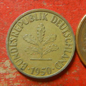 外国・西ドイツ／１０ペニヒ黄銅張りスチール貨（1950年J） 240408の画像1