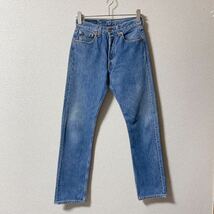 ■90s USA製 Levi's■501 デニム パンツ■w28リーバイス アメリカ製 ビンテージ ジーンズ ストレート ボタン裏553 メンズ レディース_画像1