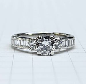 プラチナ900ダイヤモンドリング0.83ct（4.4g-9号）