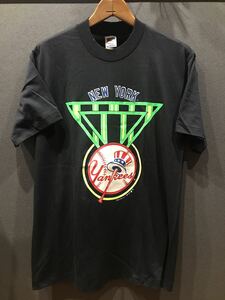 ニューヨークヤンキース　デッドストック　Tシャツ 古着　未使用