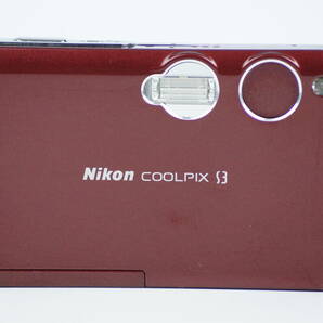 ■ 美品 ■ ニコン Nikon COOLPIX S3 デジタルコンパクトカメラ 小豆色ボディ バッテリー付き 9151 の画像3