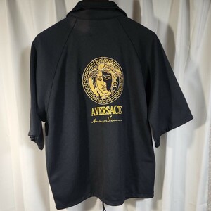 A.VERSACE　ヴェルサーチ　サイズＭ　黒色　半袖　ジャケット　ジッパー　ジップアップ