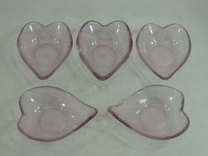 HT◇ガラス製 花ごころ 小鉢揃 珍味入 5枚組 ピンク 桜型　約11㎝ⅹ約8㎝ 未使用保管品