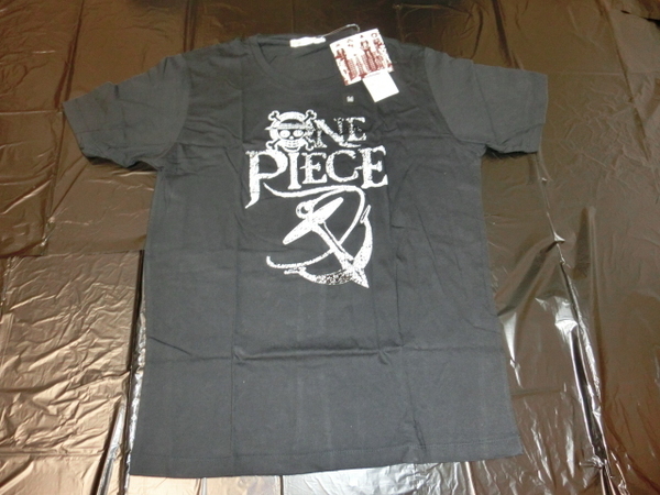 ■ONE PIECE ユニクロ×ワンピース コラボTシャツ サイズM UT 半袖 タグ付き