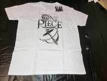 ■ONE PIECE ユニクロ×ワンピース コラボTシャツ　サイズXL　UT　半袖　タグ付き　白_画像1