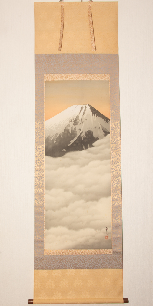 [Trabajo auténtico] Libro de seda de Eiji Yoshii, monte Fugaku, pergamino colgante, en caja de Tamon Yamauchi, Monte Fuji, amuleto de la suerte, paisaje, cuadro, pintura japonesa, paisaje, Fugetsu