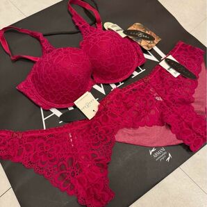 モデル着用【ANNEBRA くすみレッド 70 】 アンブラ