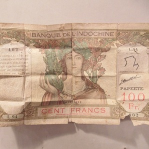 〓旧紙幣 フランス領インドシナ (ニューカレドニア）1937~67年 100Francs インドシナ銀行 フラン ξの画像1