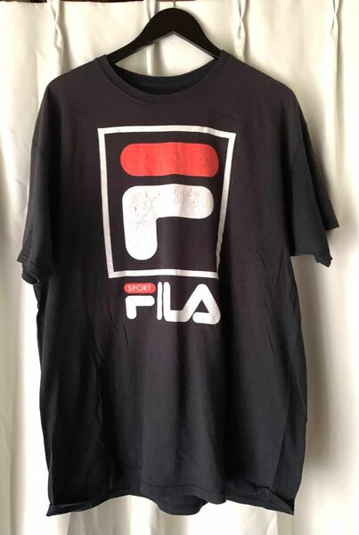 ◆インポート古着◆FILA 大きめロゴTシャツ　サイズXL