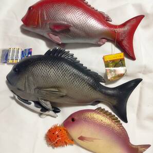 ネイチャーフィギュア魚類大きい魚日本オート玩具BIGソフトフィギュア枕にもなります真鯛、クロダイ+ハリセンボン、シャチ、チダイ？中古の画像1