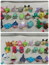 大量!! まとめ売り!!【 ポケモン 指人形 】約95個 中古品 ポケットモンスター フィギュア ソフビ ピカチュウ 缶ケース付_画像9