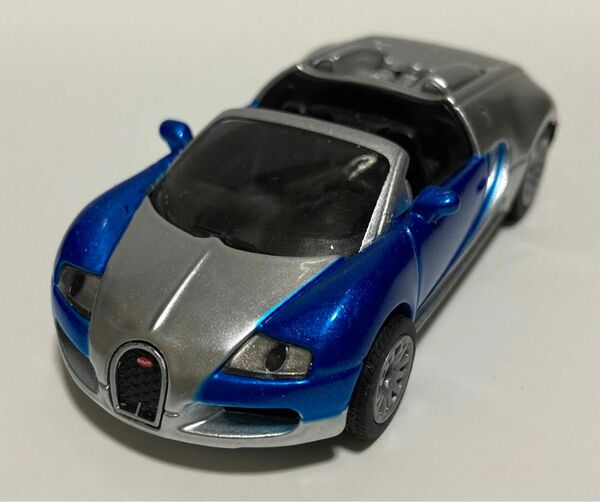 siku Bugatti Veyron 16.4 Grand sport /ブガッティ　ベイロン　16.4 グランド　スポーツ