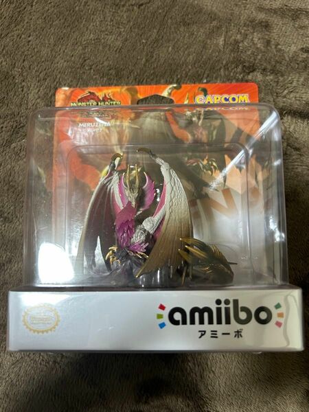 アミーボ　amiibo メルゼナ