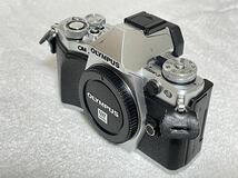 [O627]OLYMPUS OM-D E-M5 markII シルバー ショット数極少 555枚 作動品_画像6