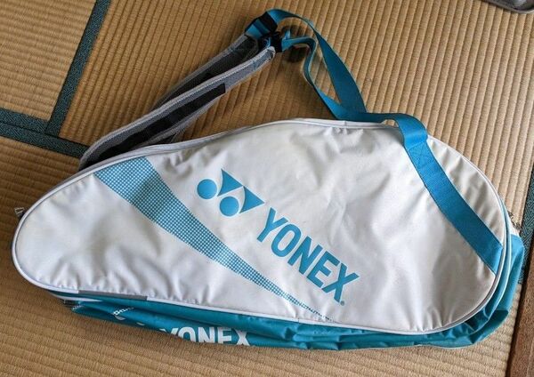 【値下げ】YONEX ラケットバッグリュックツキ ホワイト×オーシャンブルー 部活動 習い事 カバン ケース ヨネックス