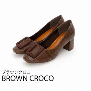 vivian スクエアトゥ異素材バックルパンプス ブラウンM