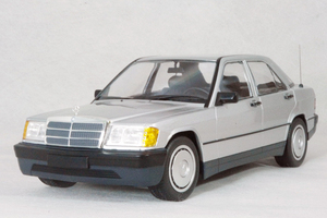 ● 1/18 メルセデス ベンツ 〓 190E ( W201 ) / シルバー 〓 MERCEDES BENZ MINICHAMPS ミニカー