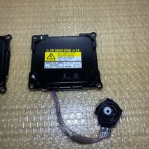 ★新車外し　美品　TOYOTA 純正　ラクティス DBA-NSP120 キセノン（HID）ヘッドライト　バラスト【　85967-52040★_画像3