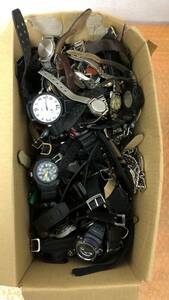  腕時計いろいろ　レディース腕時計　メンズ腕時計 　まとめて　たくさん　124個　ジャンク