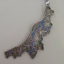 【日本地図キーホルダー 新潟県 メタル②】日本地図キーホルダー 新潟県 中古品 日本地図 昭和レトロ【B4-1②】0430_画像1