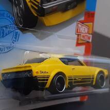 HOT WHeeLs NISSAN SKYLINE 2000 GT-R 黄 スカイライン ミニカー ケンメリ チンスポ 走り屋 仕様 CUSTOM 旧車 グラチャン ホットウィール_画像4