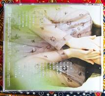  【2枚組CD】谷山浩子 / メモリーズ Memories→森へおいで・ひとみの永遠・ ブルーサブマリン・船・ピエレット・鳥は鳥に・銀の記憶・約束_画像2