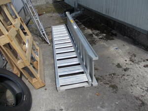  aluminium bridge length approximately 3.1m load unknown 