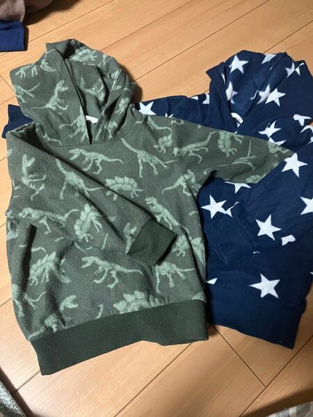 H&M 恐竜トップス90