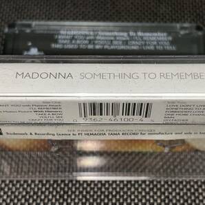 Madonna / Something To Remember 輸入カセットテープの画像3