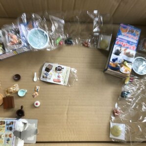 ★ 【現状渡し】 まとめて rement リーメント ミニチュア 食玩 アイテム ドールハウス 小物 着せ替え人形の画像2