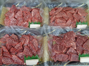 北海道A５牝　超特モモ（焼肉切り落とし）　２ｋｇ　（81）