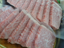 近江牛A５牝　超特友三角（焼肉）　１，０ｋｇ　（100）　_画像6