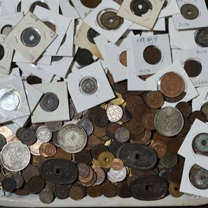 古銭、未選別、5kg以上 黄銅貨、白銅貨、 天保通宝、 寛永通宝、5銭、2銭、1銭、5厘．1厘 など大量の画像1