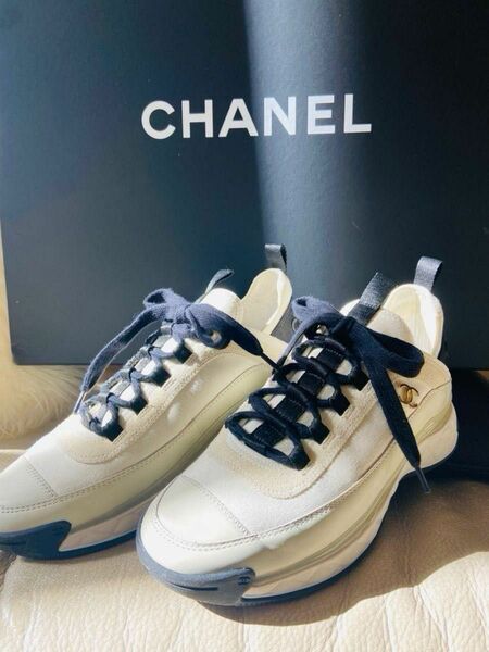 正規品　美品 CHANEL シャネル スニーカー 39