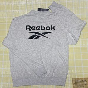 新品 リーボック メンズ 裏起毛 M サイズ トレーナー ロゴ 背面 上着 スウェット ルームウェア Reebok 部屋着 淡灰