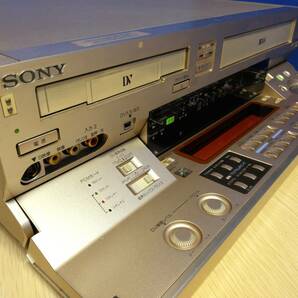 SONY WV-D10000 動作良好 ダビング用に最適 整備済 ★ ミニDV MiniDV / DV / S-VHS / VHS ダブルビデオデッキ ★ リモコン・取説・その他の画像4