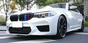 スポーティ全開♪ BMW Mカラー M5ルック グリル G31 523d 523i 530i 530e 540i xDrive Mスポーツ 5シリーズ ツーリング