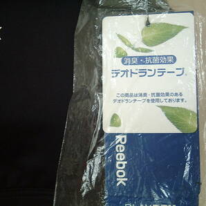 Reebok＊リーボック＊PLAY DRY＊スポーツブラ【Mサイズ】ブラック*黒色◆消臭・抗菌効果デオドランテープ使用◆着脱可能胸カップ入り◆新品の画像7