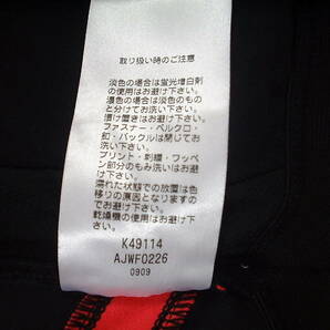 Reebok＊リーボック＊PLAY DRY＊スポーツブラ【Mサイズ】ブラック*黒色◆消臭・抗菌効果デオドランテープ使用◆着脱可能胸カップ入り◆新品の画像9