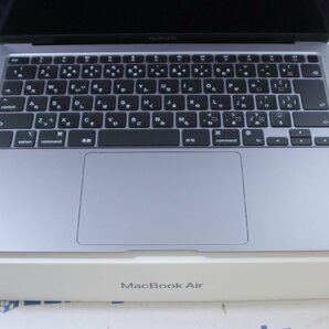 ◇M1搭載モデル!! Apple MacBook Air Retina 2020 MGN63J/A [スペースグレイ] RAM:8GB /SSD:256GB 格安価格!! EN000228 BL 関西の画像2