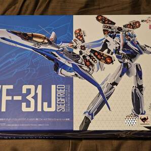 新品未開封 DX超合金 劇場版VF-31Jジークフリード（ハヤテ・インメルマン機）【フォールドプロジェクションユニット装備】マクロスΔの画像1