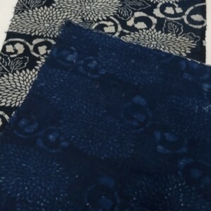 【時代布】型染め 木綿 藍染め 唐草 約161cm 生地 古布 古裂 アンティーク リメイク素材 A-827の画像3