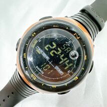 A2404-67-11 １円スタート クオーツ　稼働品　SUUNTO　スント　スポーツウォッチ　メンズ腕時計　オレンジ_画像1